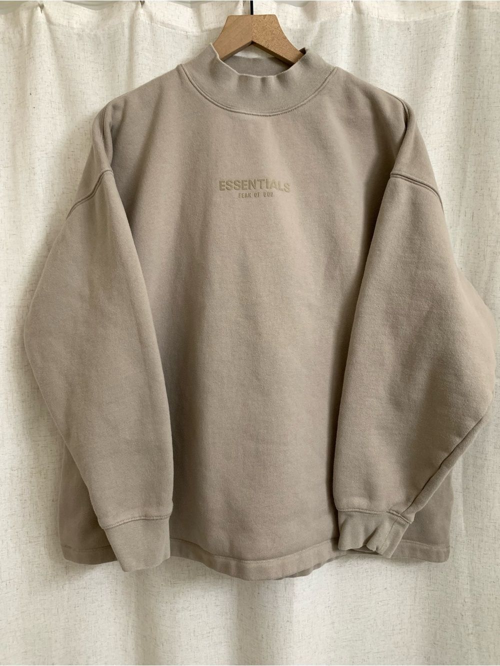 ESSENTIALS Beige Oatmeal Taupe Crewneck Sweatshirt Med Fear of God Ribbed Neck